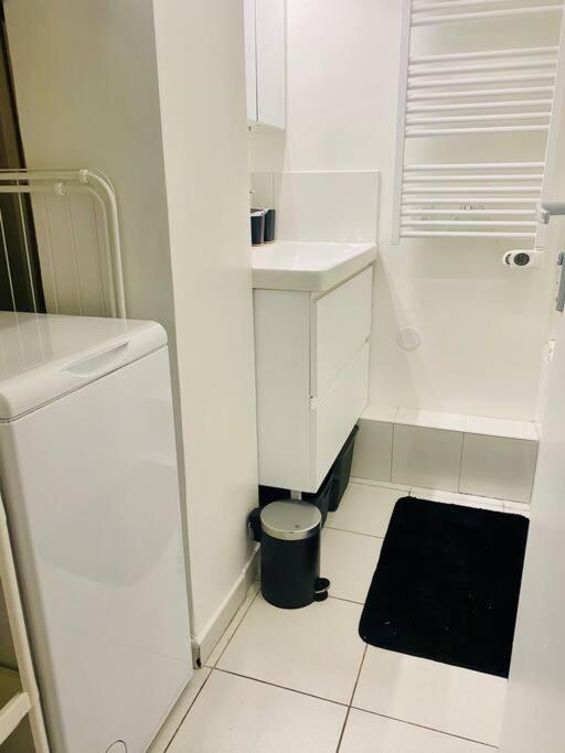 Maisonnette Au Calme Proche T2 La Garenne-Colombes Exterior foto